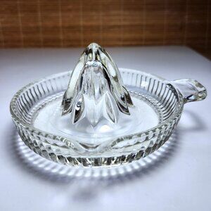 Vintage Clear Ribbed Glass Juicer Reamer 6" x 5.5" Citrus L9